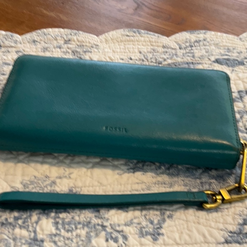 Fossil wallet